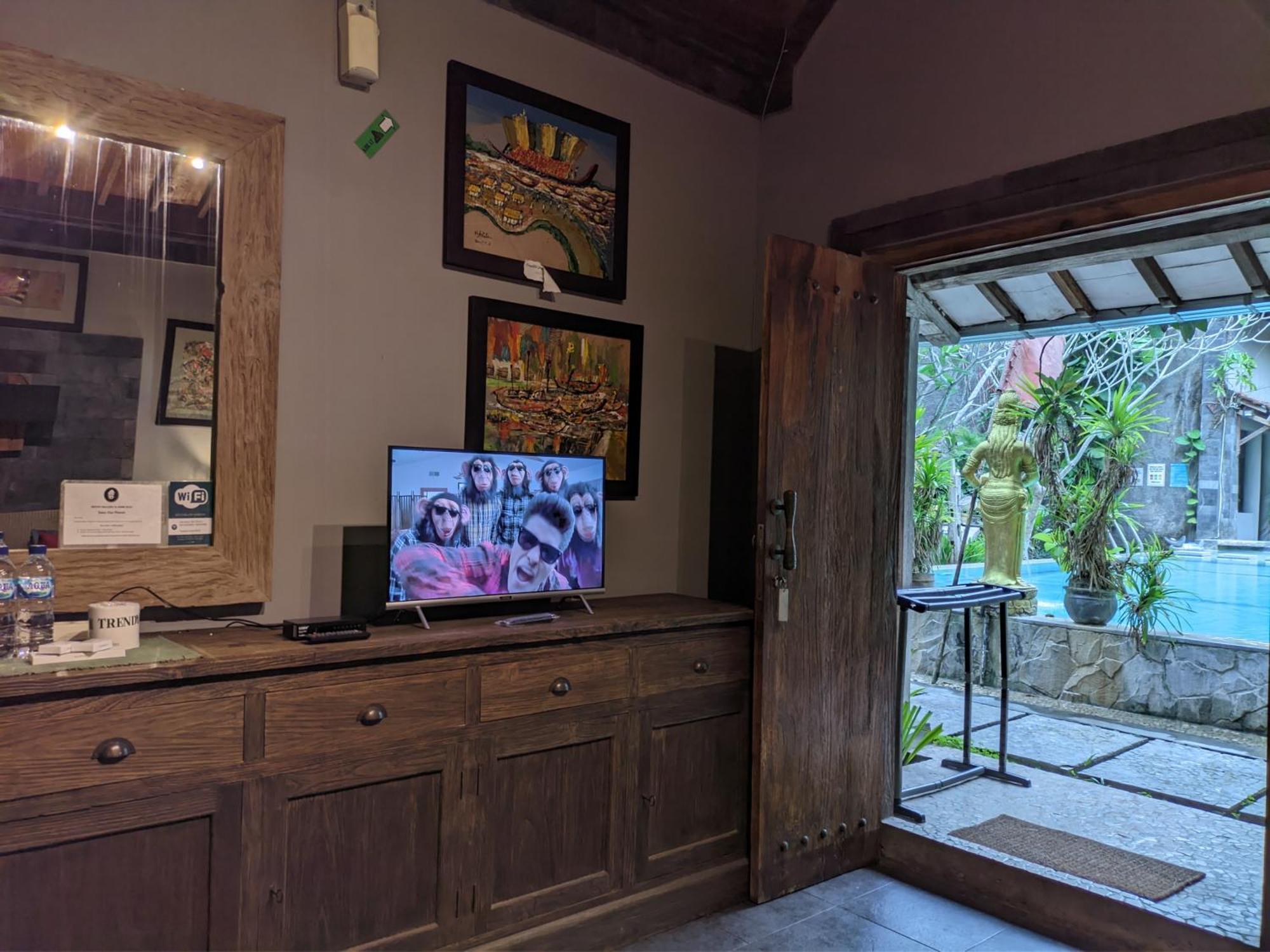 Astuti Gallery Homestay Jogjacarta Exterior foto