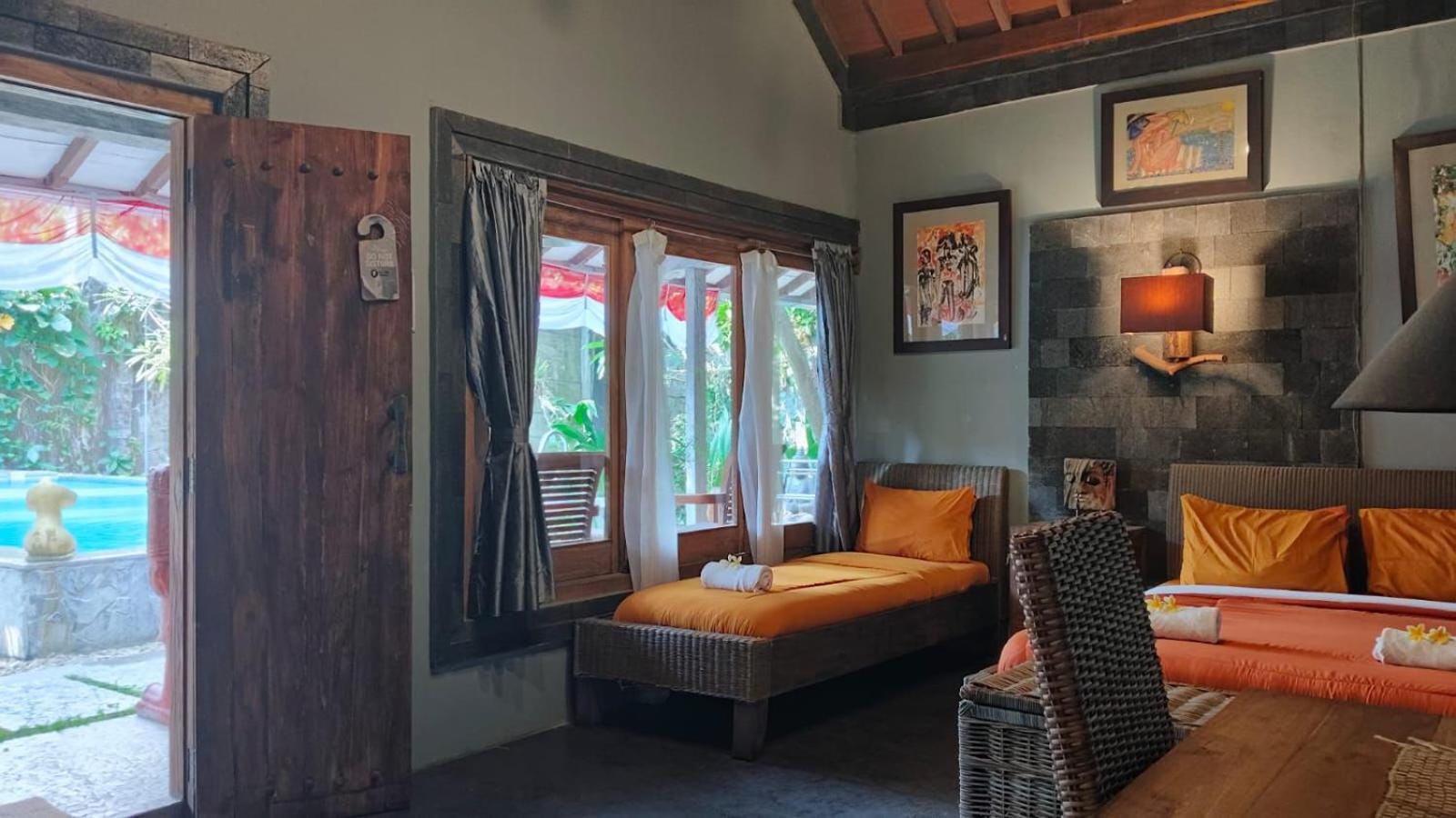 Astuti Gallery Homestay Jogjacarta Exterior foto