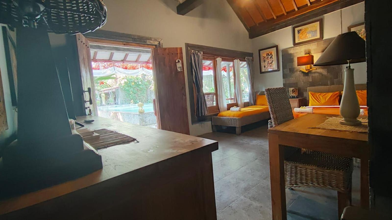 Astuti Gallery Homestay Jogjacarta Exterior foto